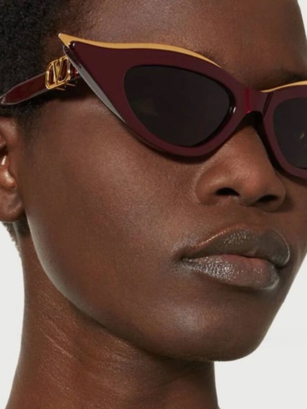 New! Valentino VLS 114B Burgundy Cat-Eye Sunglasses with Gold Trim, Authentic